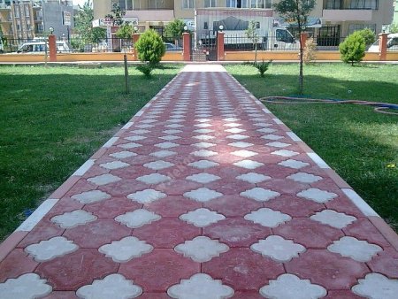 Orkide ve Tombul Bordür Uygulaması Yürüme Yolu